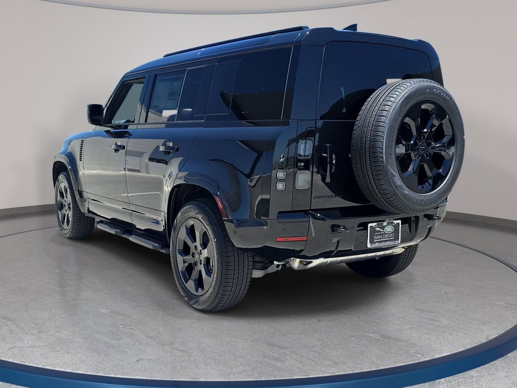 New 2026 Santorini Black Land Rover X-Dynamic SE image 7