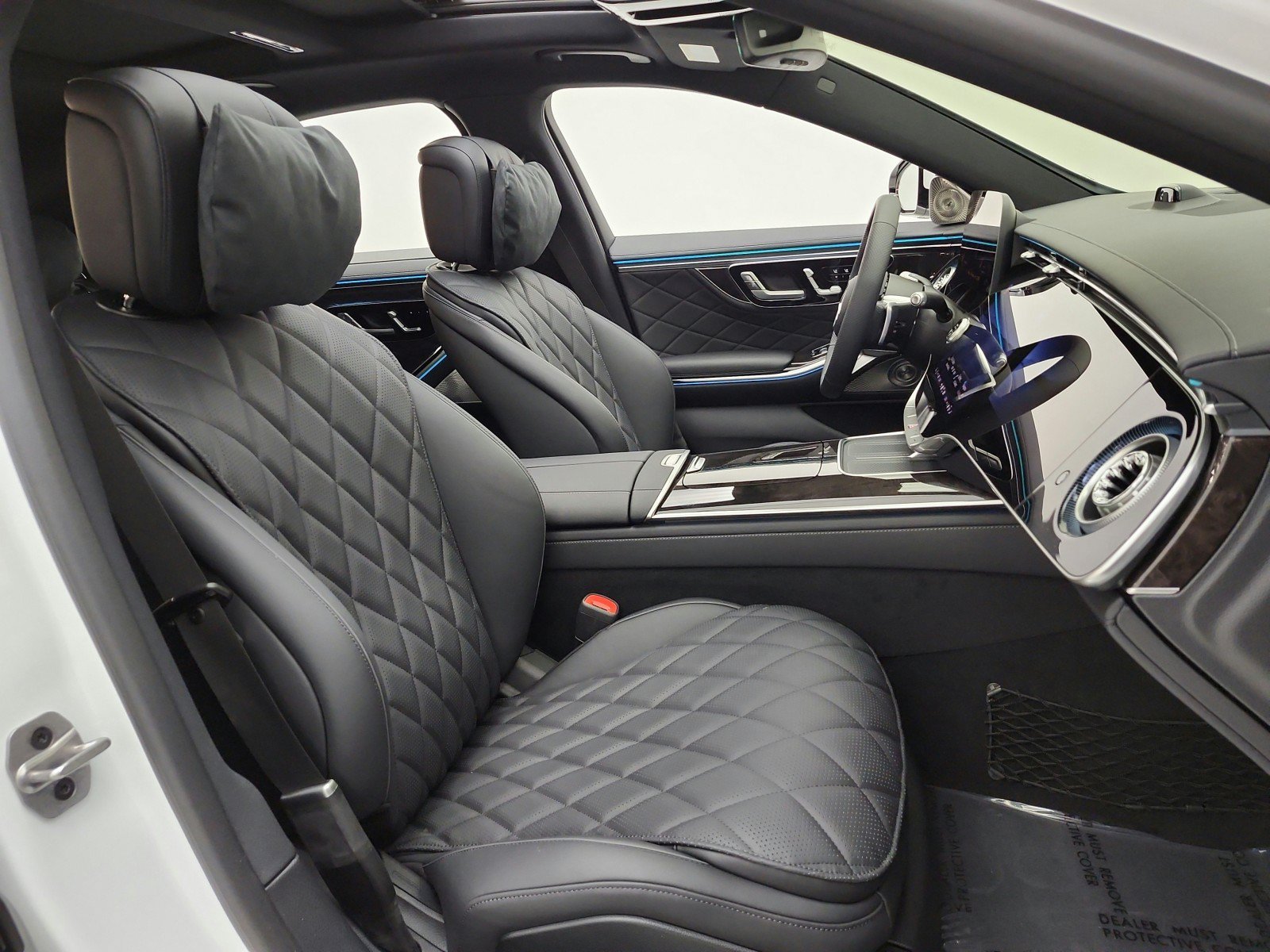 New 2027 MANUFAKTUR Moonlight White Metallic Mercedes-Benz S 580 4MATIC® Sedan image 36