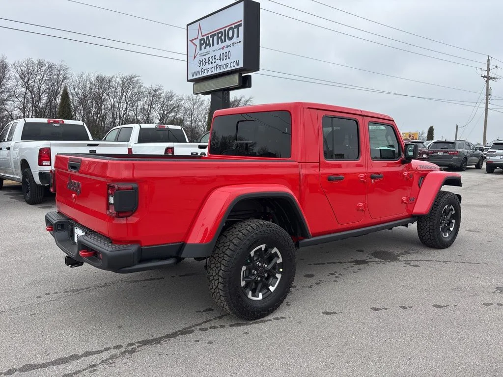 New 2026 Firecracker Red Clear-Coat Exterior Paint Jeep Rubicon image 3
