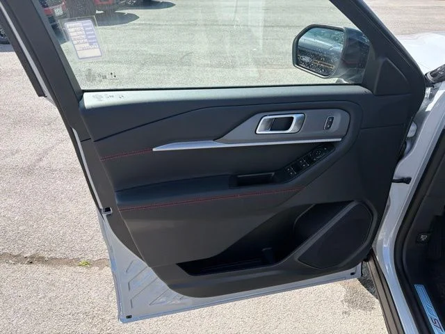 New 2026 Space White Metallic Ford ST-Line image 20