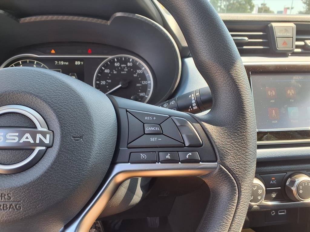 2025 Nissan Versa Sedan SV - Photo 13