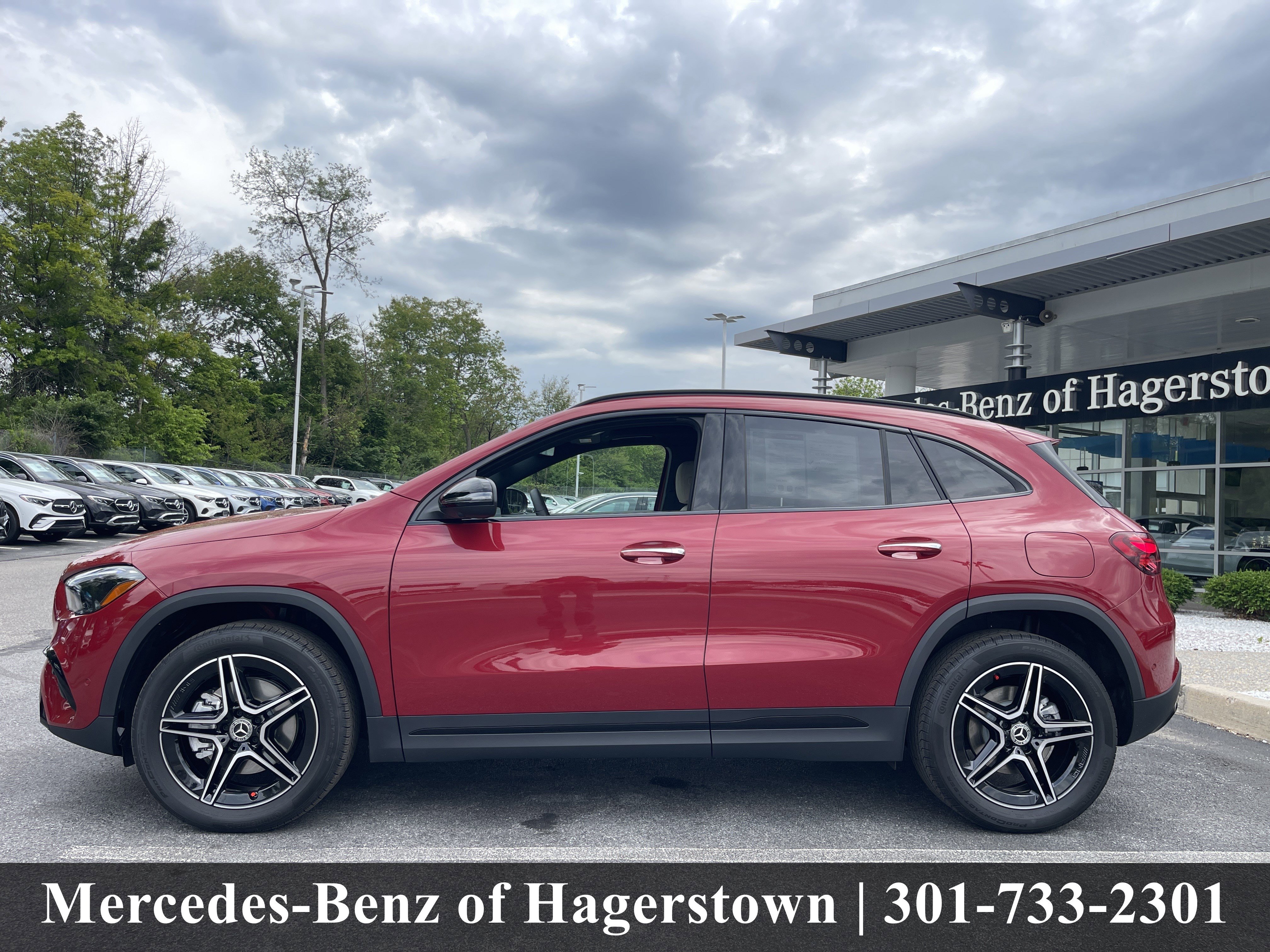Certified Used 2026 MANUFAKTUR Patagonia Red Metallic Mercedes-Benz GLA 250 4MATIC® SUV image 4