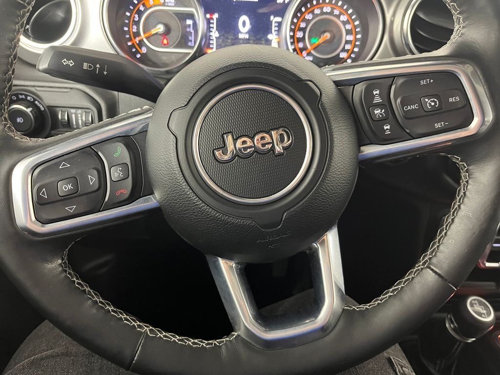 Used 2021 Green Clearcoat Jeep Unlimited Sahara image 22