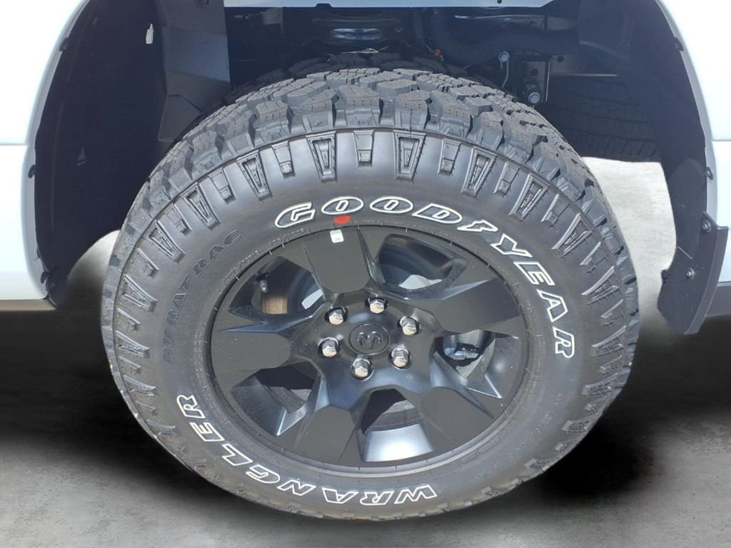 New 2026 Bright White Clear-Coat Exterior Paint RAM Warlock image 7