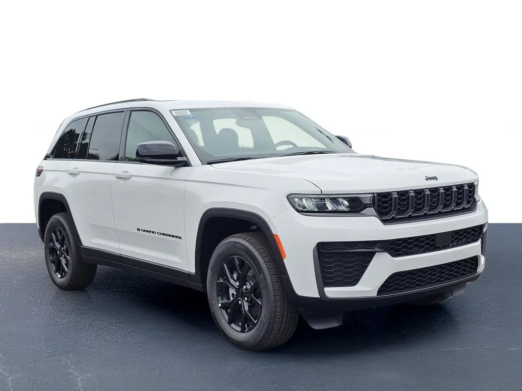 New 2026 Bright White Clear-Coat Exterior Paint Jeep Altitude image 5