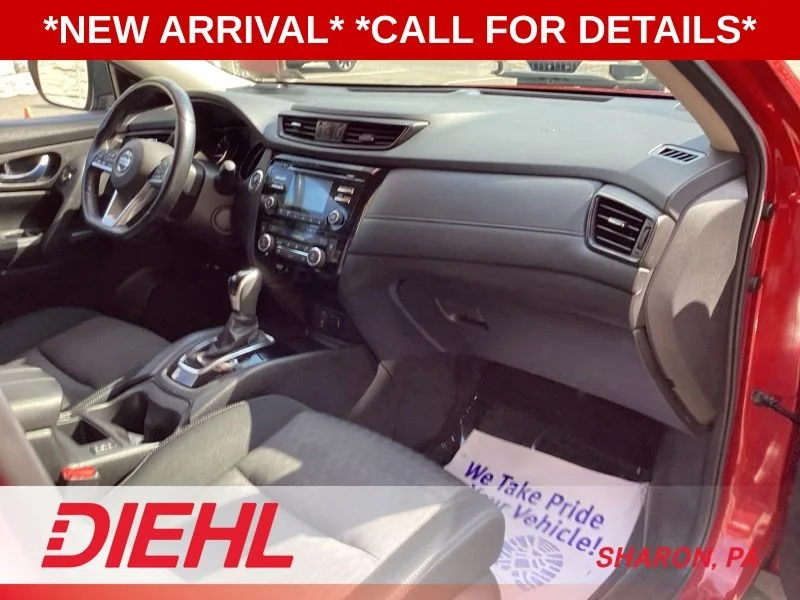 Certified Used 2017 Palatial Ruby Nissan SV image 15