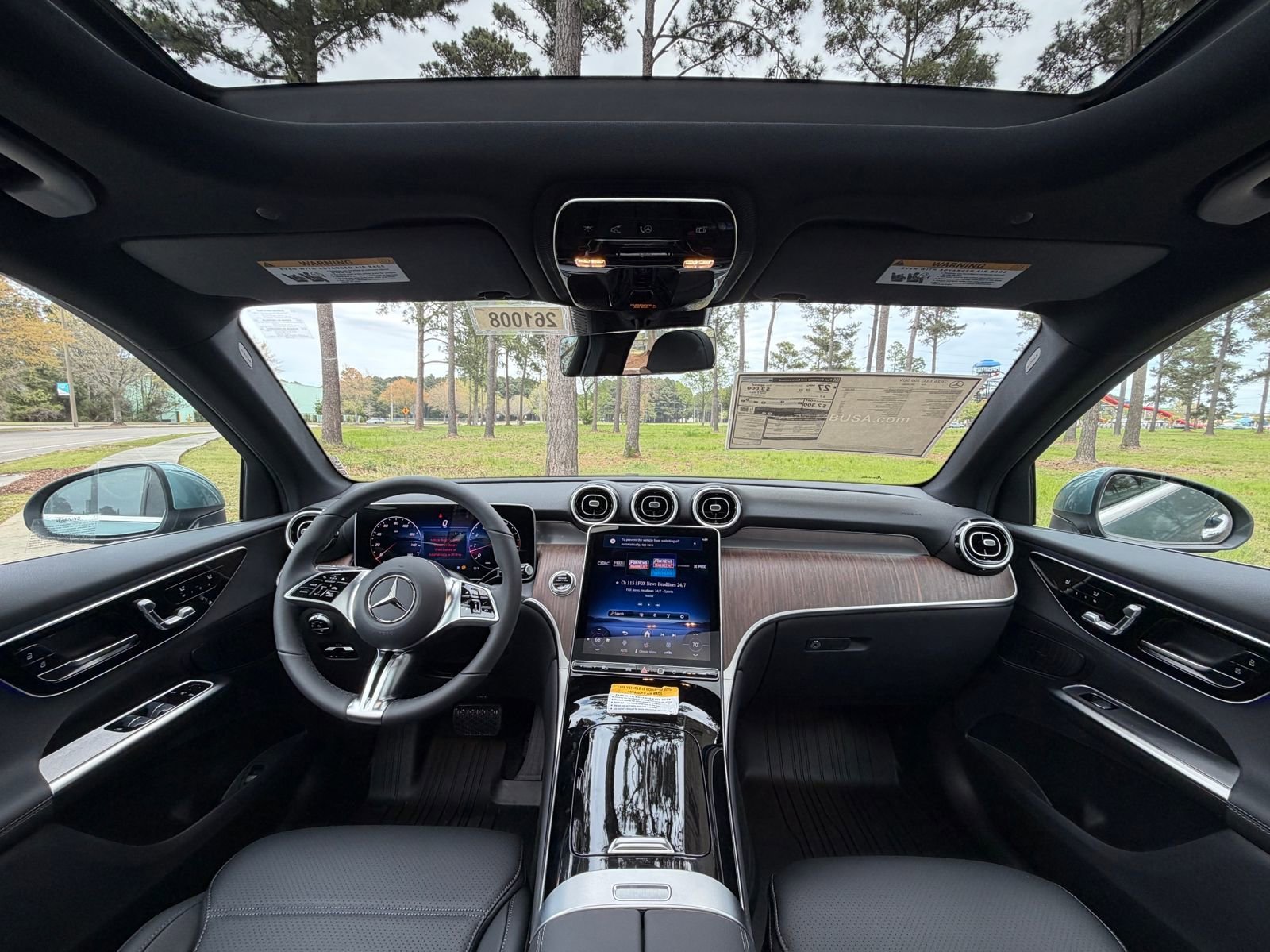 New 2026 Verde Silver Mercedes-Benz GLC 300 image 26
