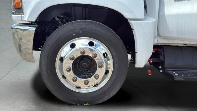 New 2024 Summit White Chevrolet Work Truck image 16