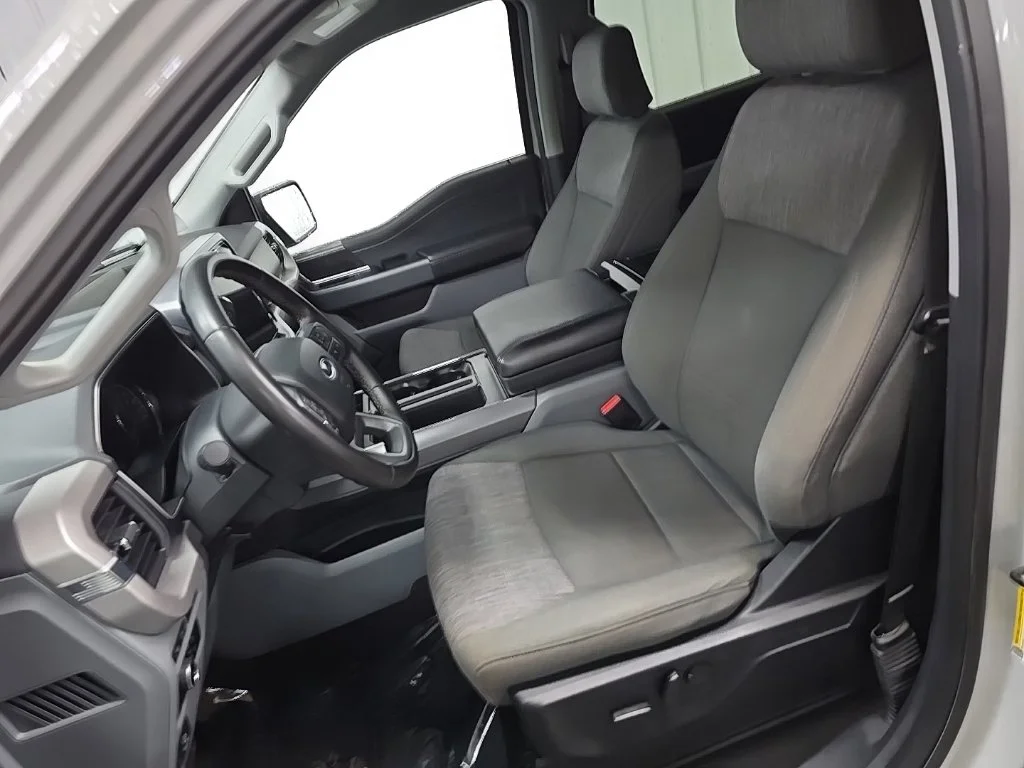Used 2023 White Ford XLT image 30
