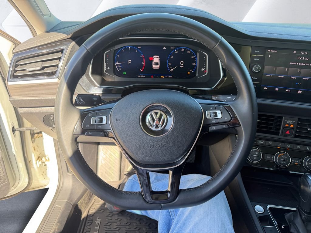Used 2020 White Volkswagen SEL image 9