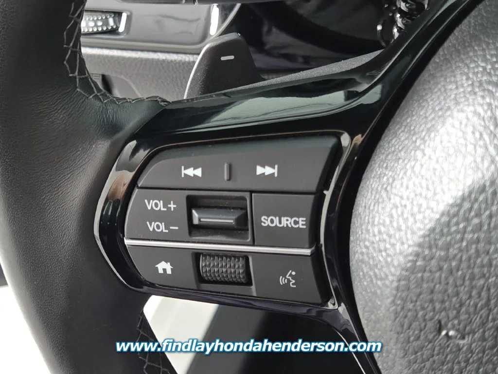 Certified Used 2025 Platinum White Pearl Honda Sport image 25