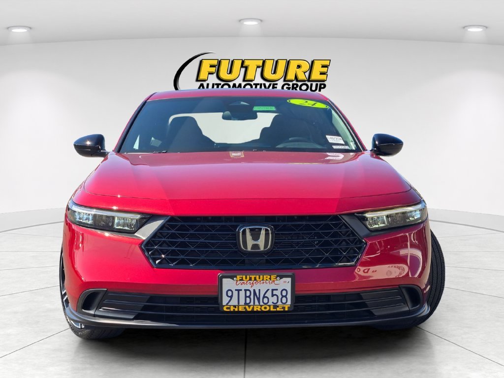 Used 2024  Honda Sport image 2