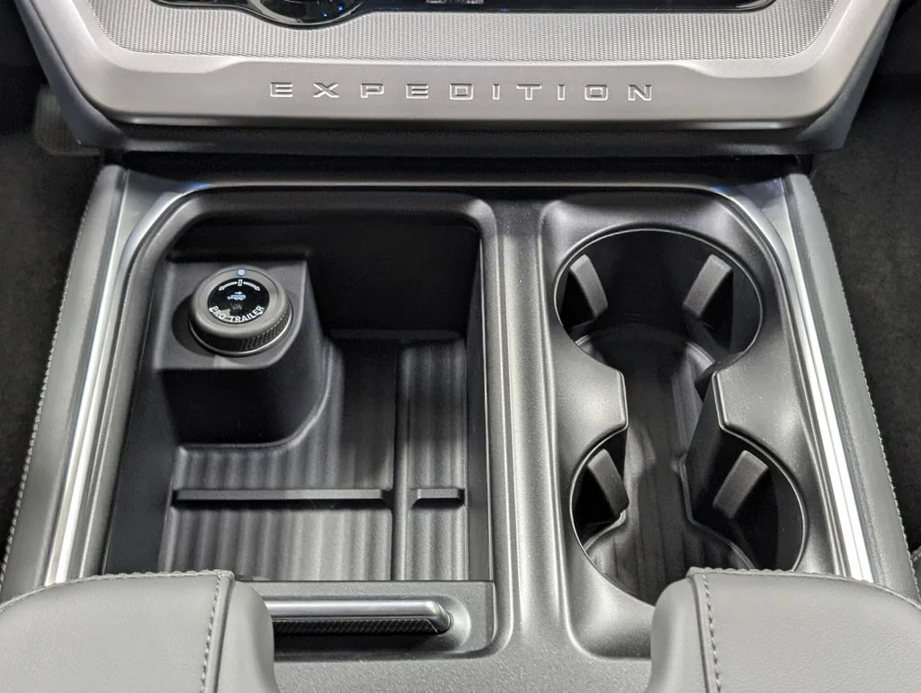 New 2027 Glacier Gray Metallic Tri-Coat Ford Active image 7