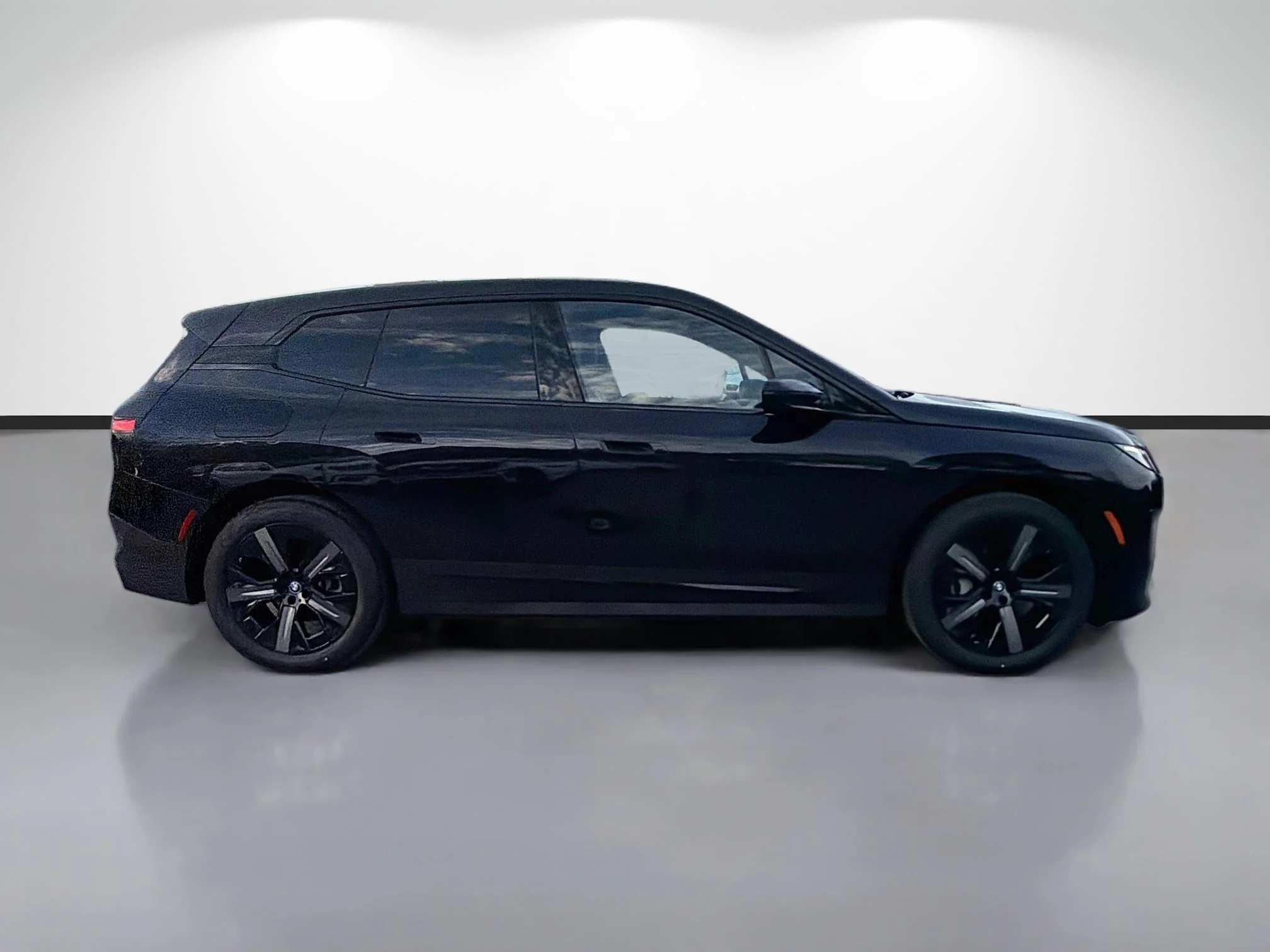 Certified Used 2024 Black Sapphire Metallic BMW xDrive50 image 2