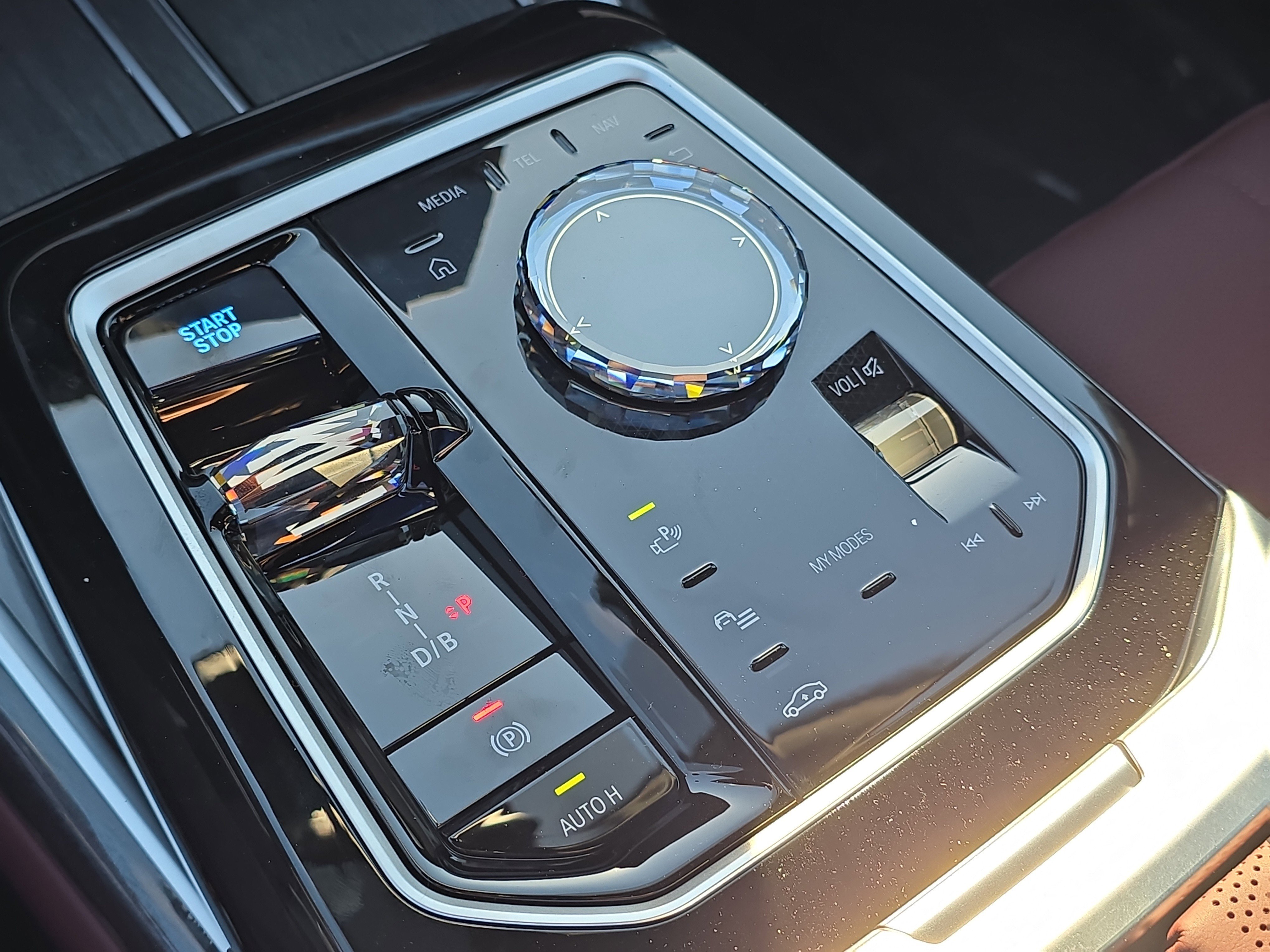 2026 BMW i7 50 - Photo 28