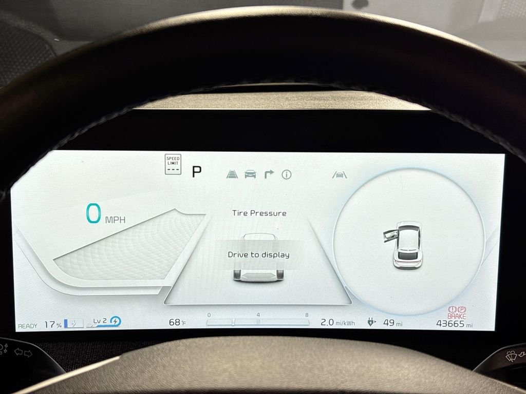 Used 2023 White Kia Wind image 14