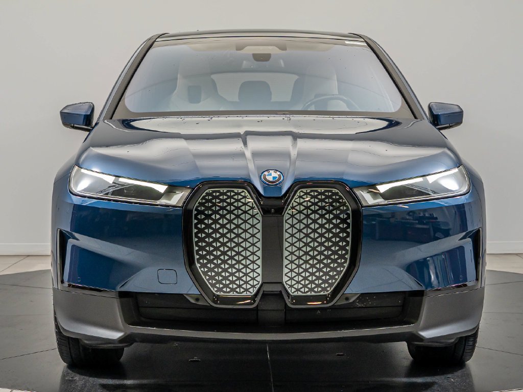 Used 2024 Phytonic Blue Metallic BMW xDrive50 image 2