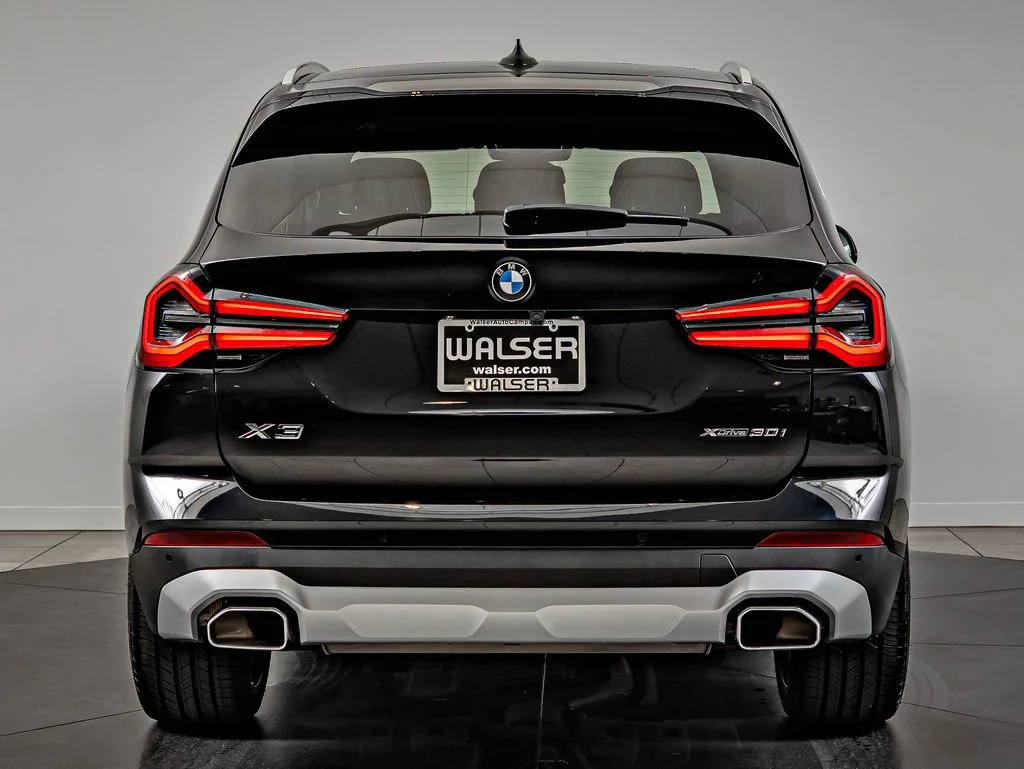 Used 2024 Jet Black BMW xDrive30i image 6