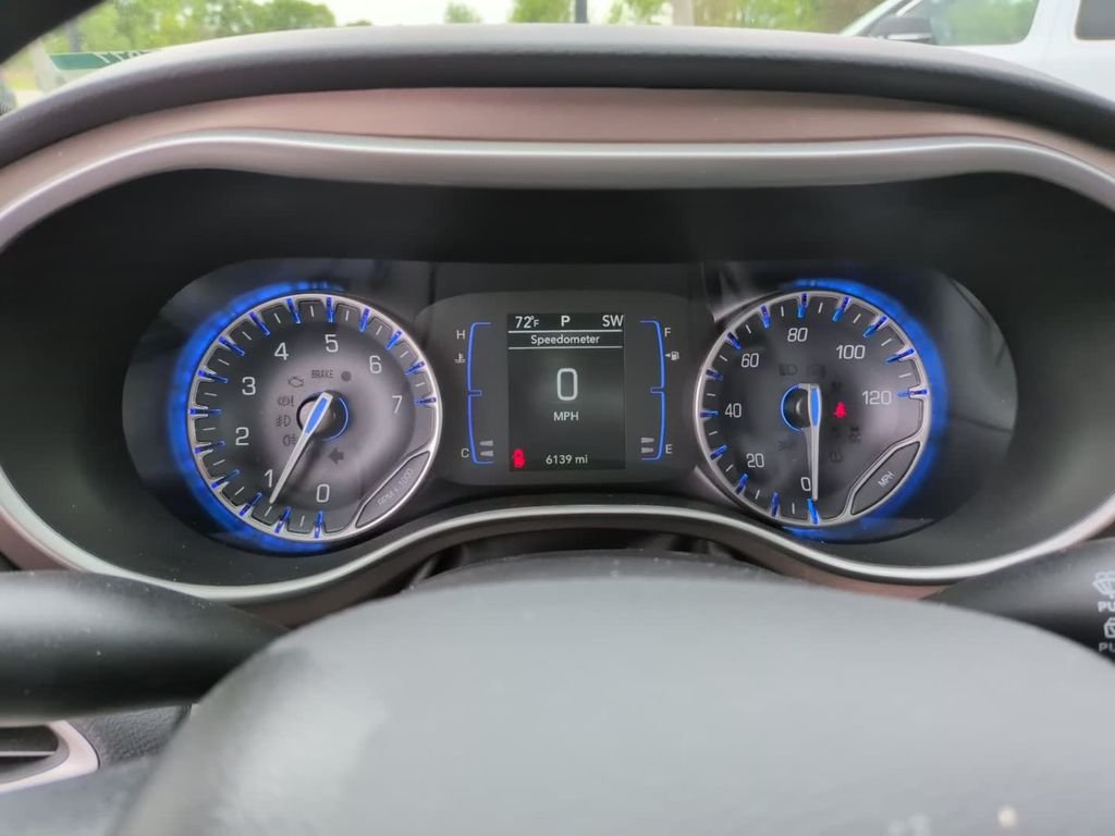 Used 2021 White Chrysler LXI image 21