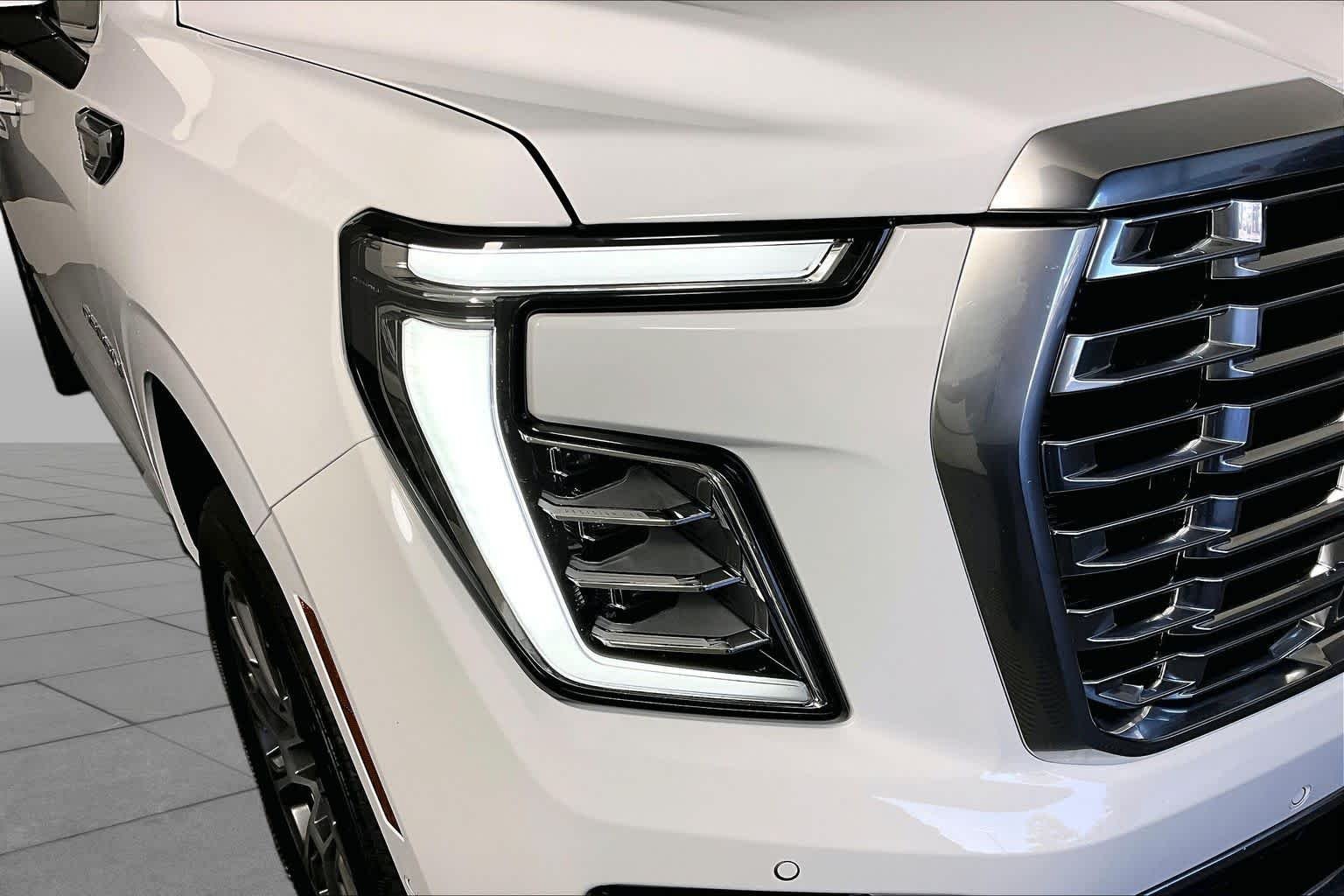 Used 2026 Summit White GMC Denali image 26