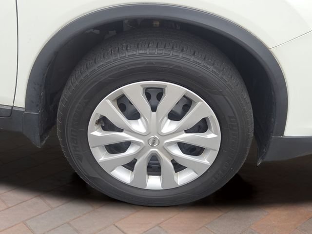 Used 2019 White Nissan S image 15