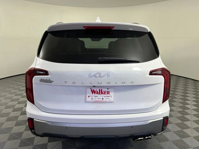Used 2023 White Kia S image 6