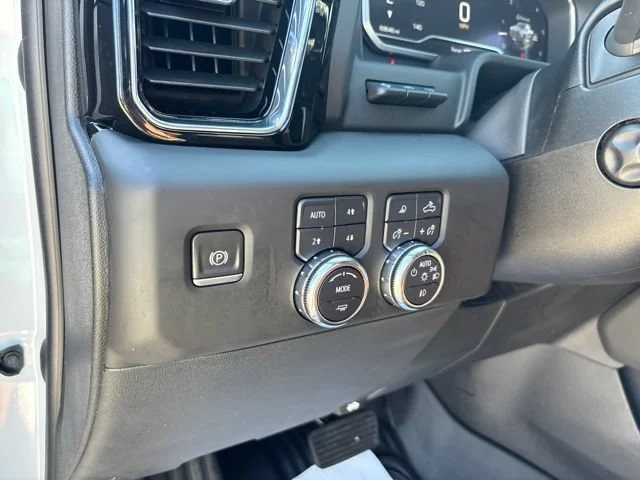 Used 2023 White Frost Tricoat GMC Denali Ultimate image 22