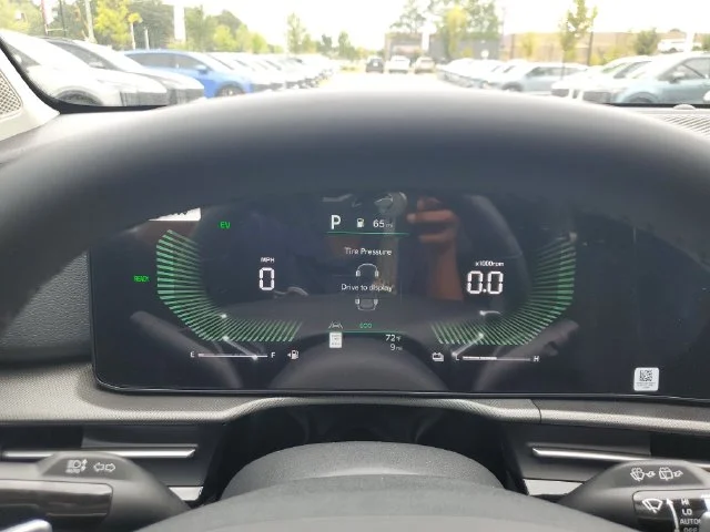 New 2027 Gray Kia S image 30