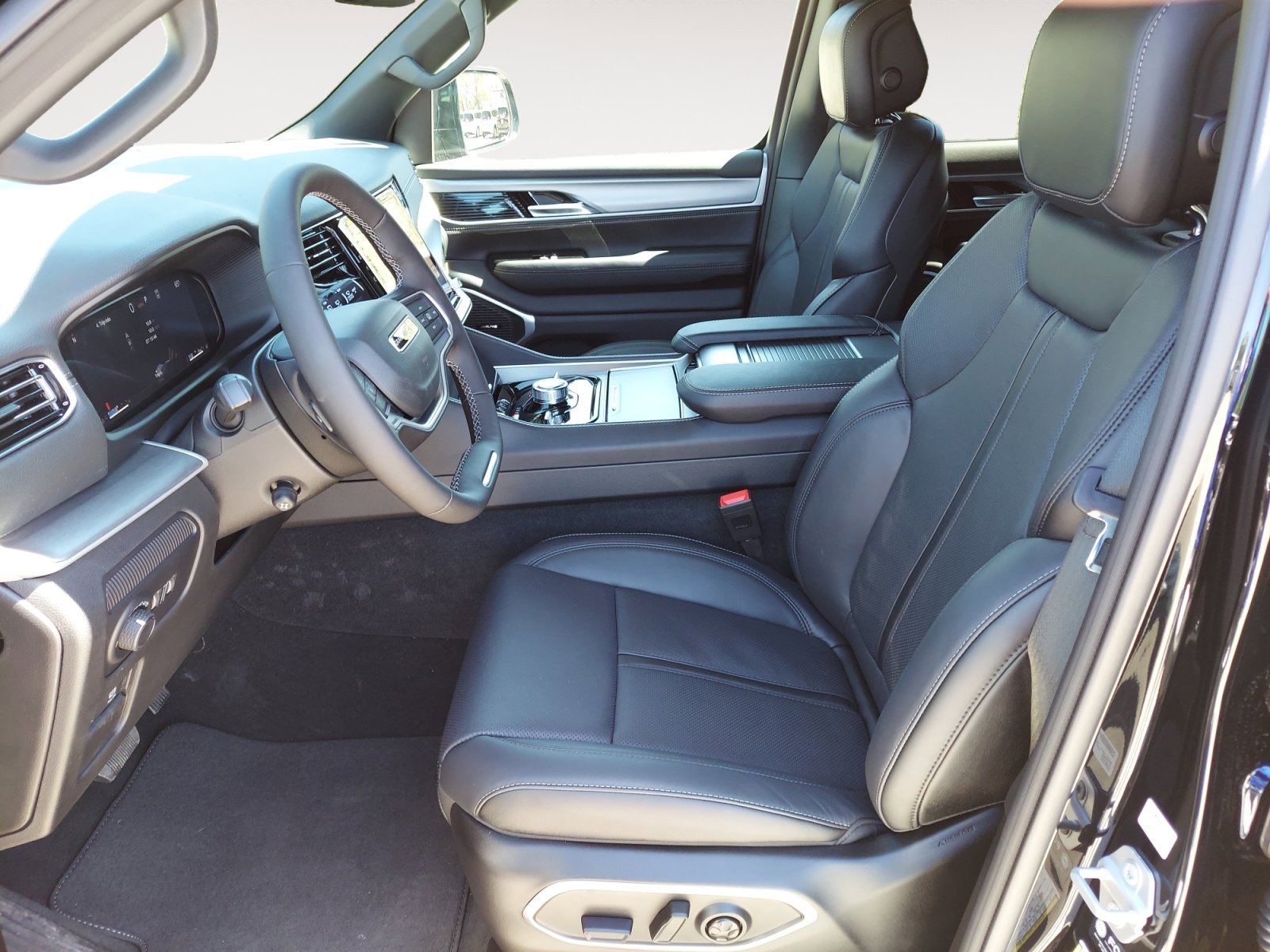 New 2026 High Gloss Black Jeep Limited Altitude image 22