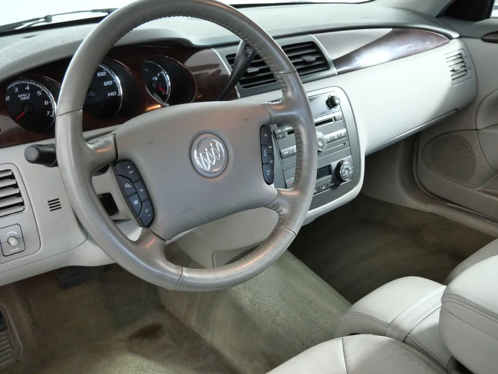 Used 2011 White Buick CXL image 17