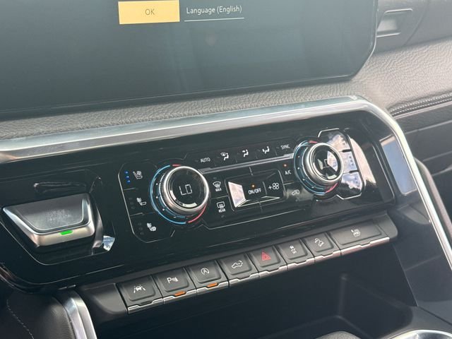 Used 2022 Black GMC Denali image 19
