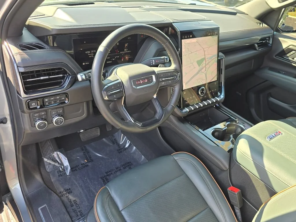 2025 GMC Yukon AT4 - Photo 12