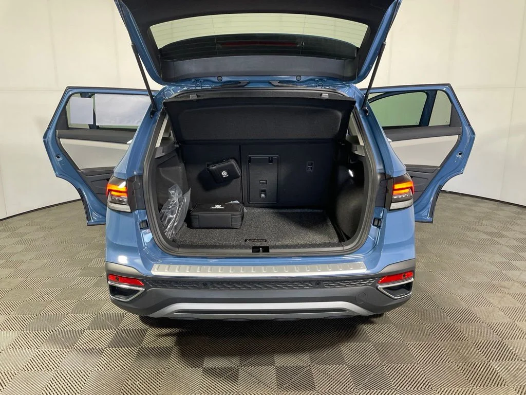 New 2026 Blue Volkswagen 1.5T SE image 21