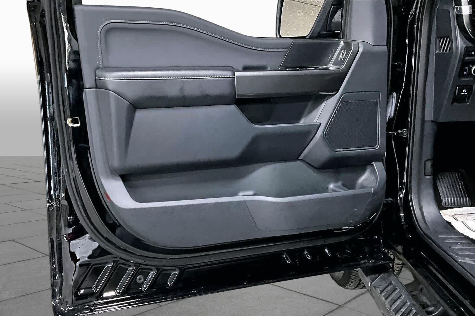Used 2021 Agate Black Ford XLT image 21