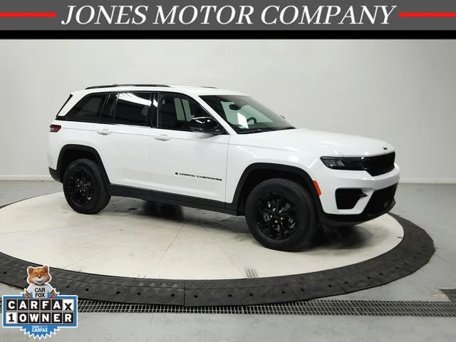 Pre-Owned 2024 Jeep Grand Cherokee Altitude