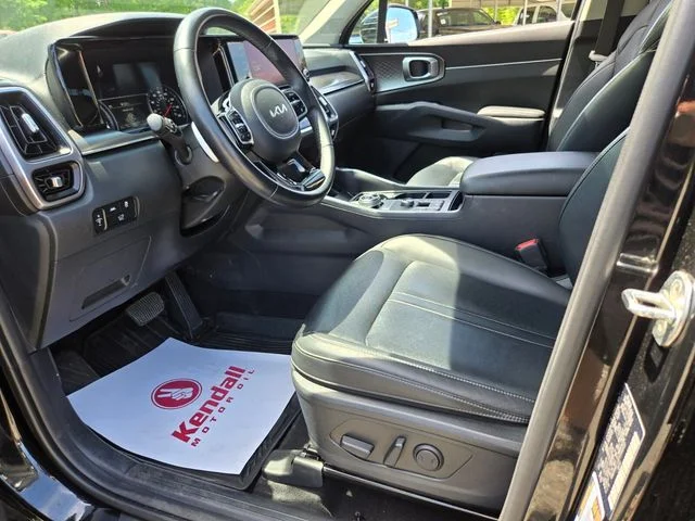 Used 2023 Black Kia EX image 11