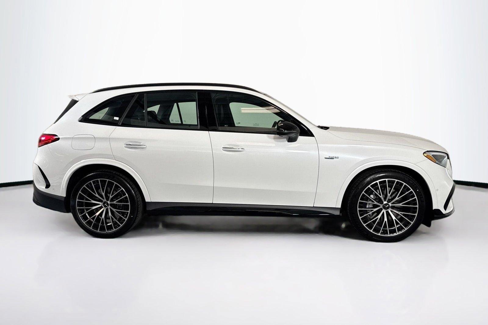 New 2026 Manufaktur Moonlight White Metallic Mercedes-Benz AMG® GLC 43 image 4