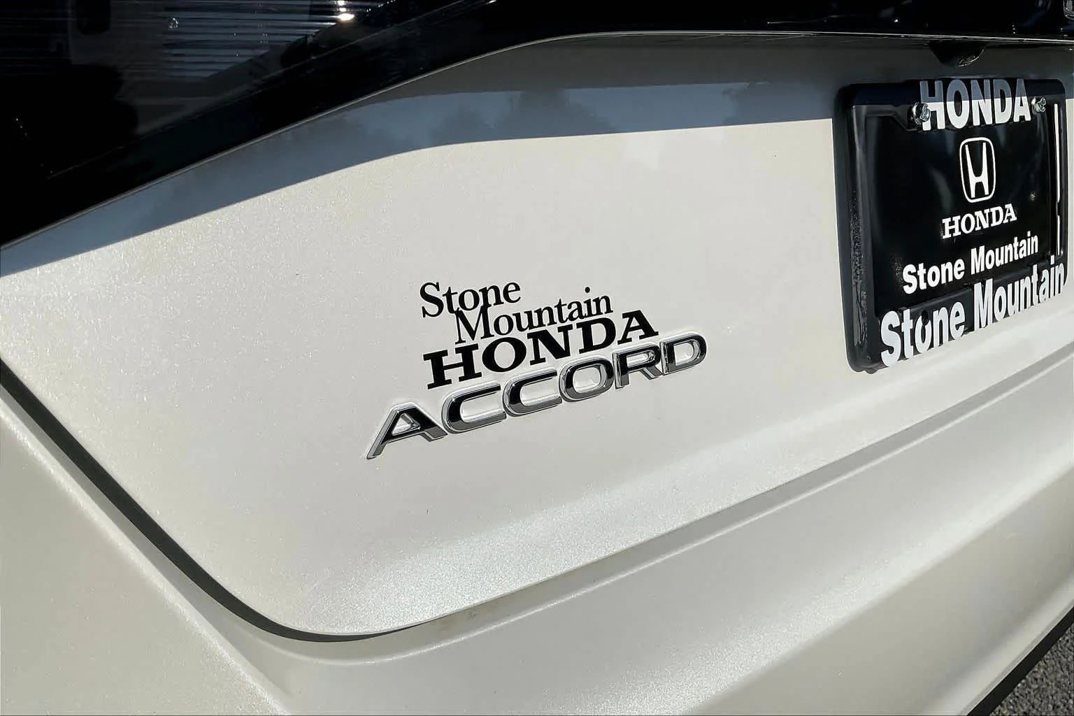 New 2026 Platinum White Pearl Honda SE image 15