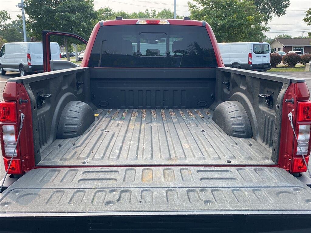 Used 2022 Rapid Red Metallic Tinted Clearcoat Ford XLT image 14