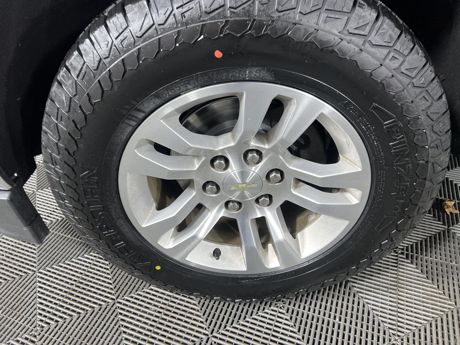 Used 2019 Graphite Metallic Chevrolet LT image 19