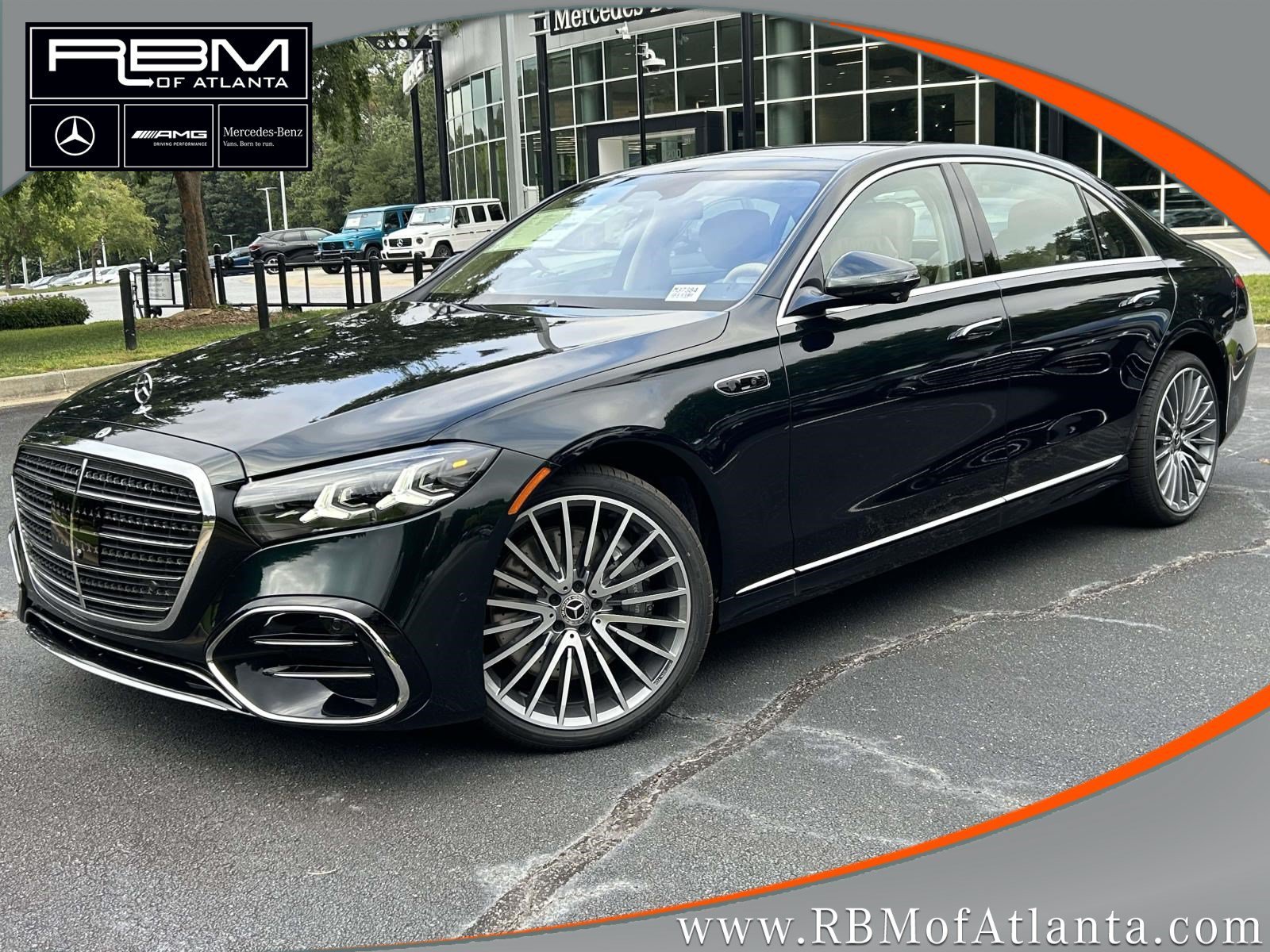 New 2027 Emerald Green Metallic Mercedes-Benz S 580 4MATIC® Sedan image 1