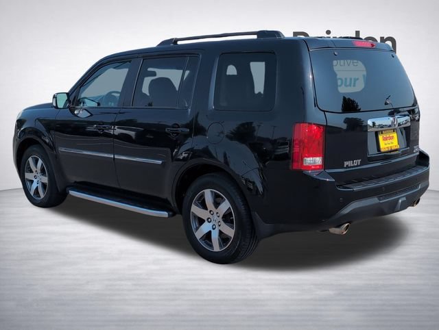 Used 2012 Crystal Black Pearl Honda Touring image 5