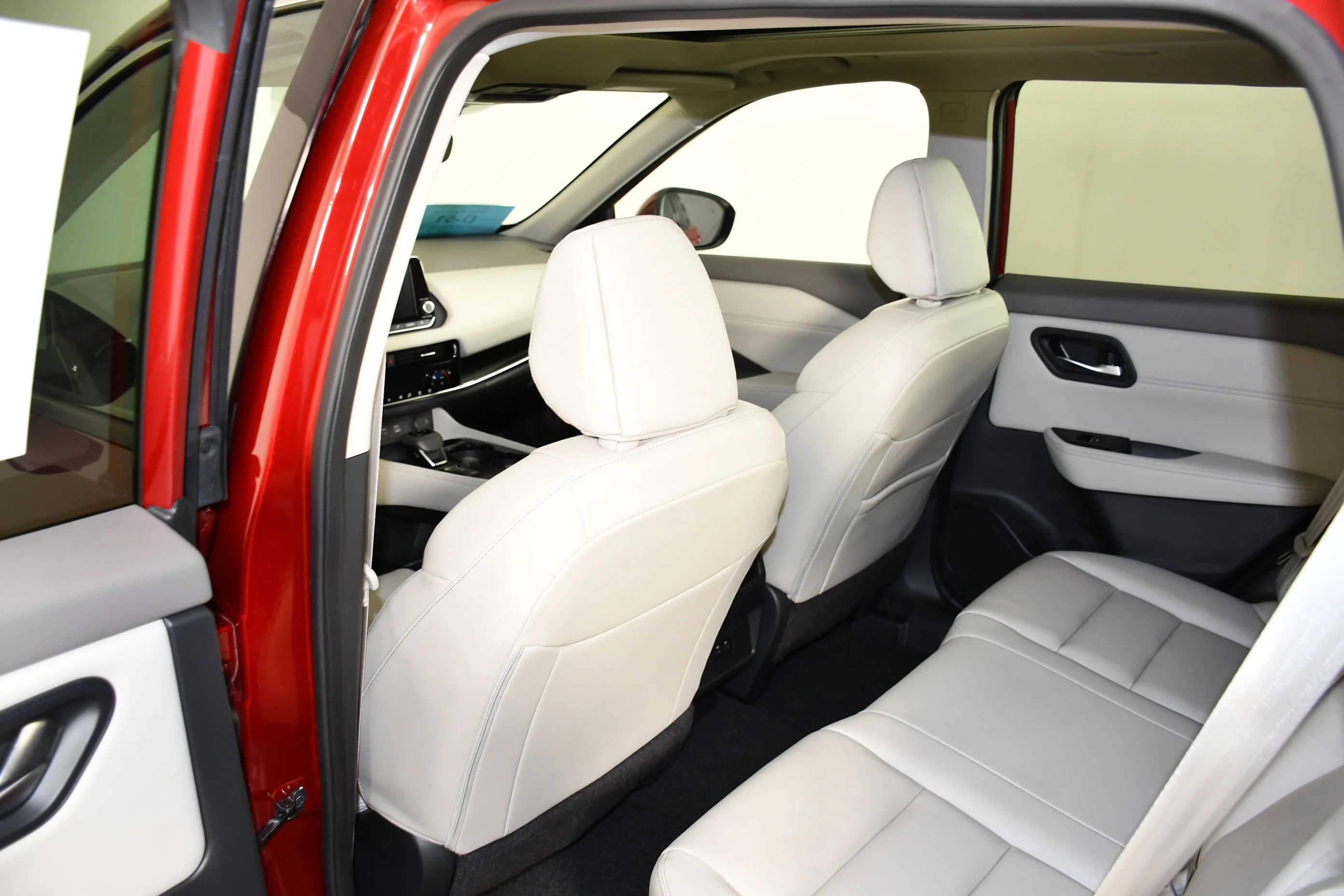 Used 2023 Scarlet Ember Tintcoat Nissan SL image 49