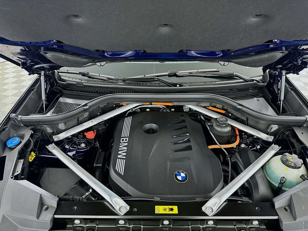 New 2026 Blue BMW xDrive50e image 30