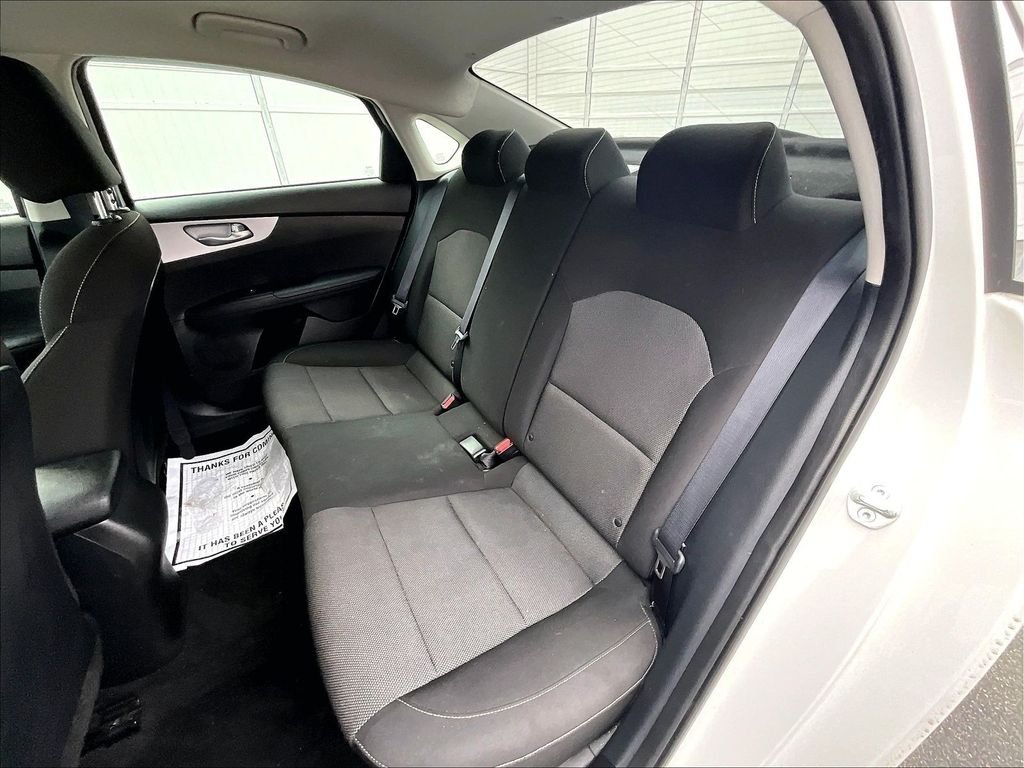 Used 2024 Snow White Pearl Kia LXS image 15