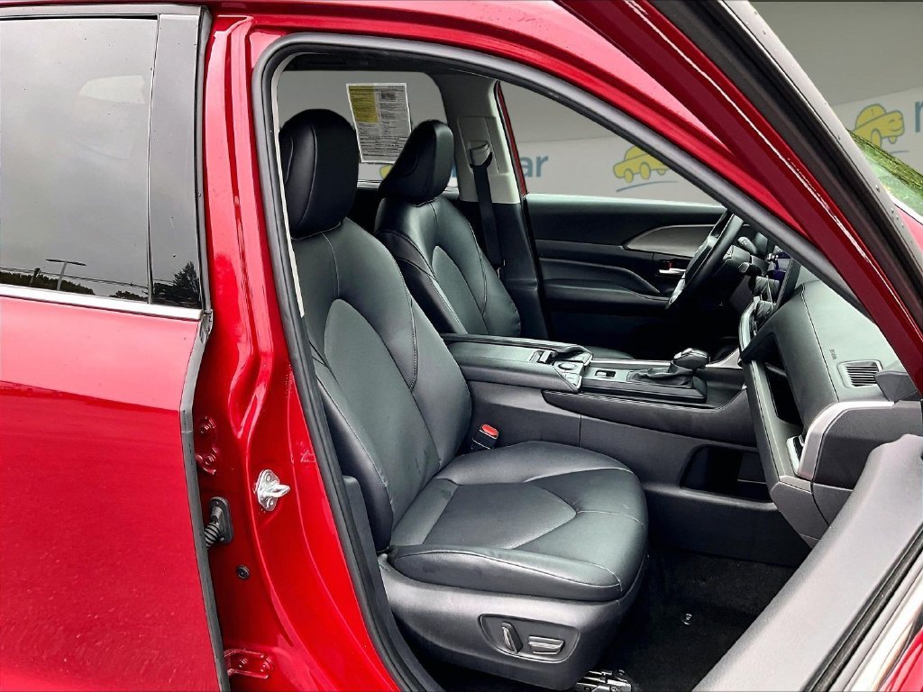 Used 2025 Red Toyota XLE image 11