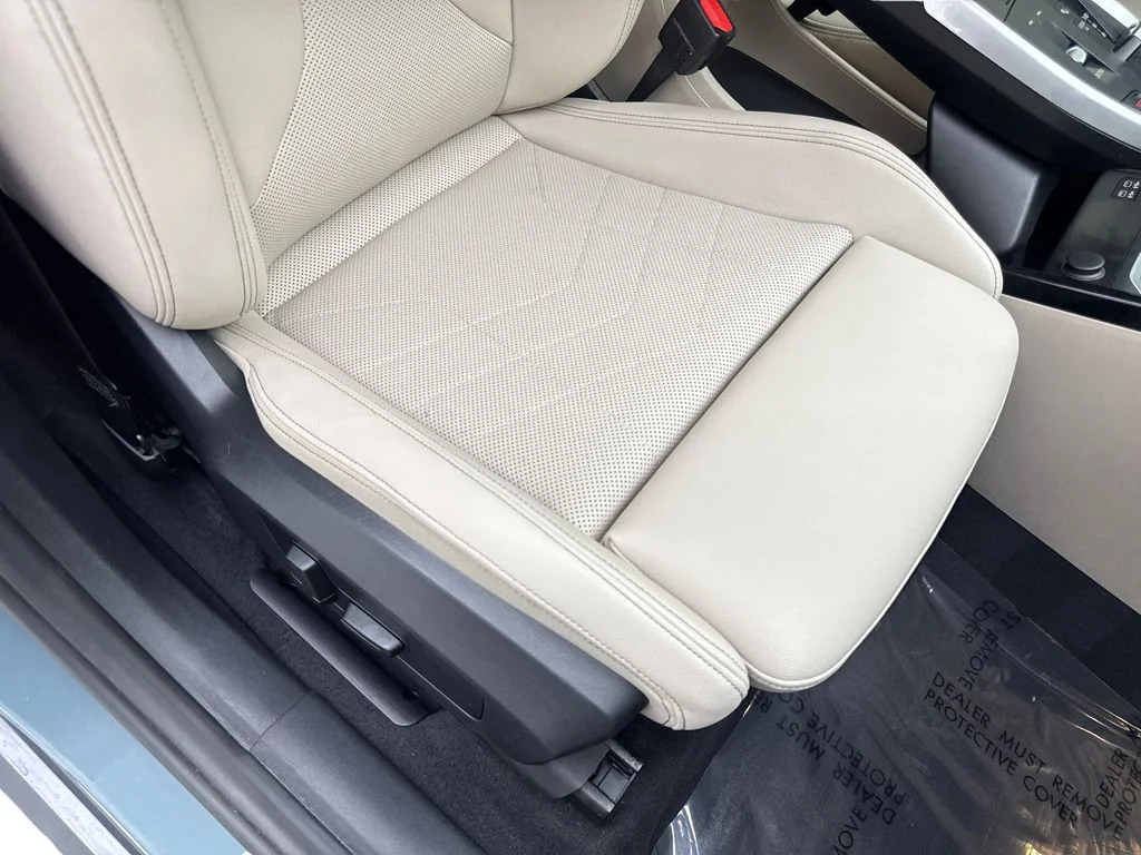 Used 2023 Green BMW xDrive28i image 47