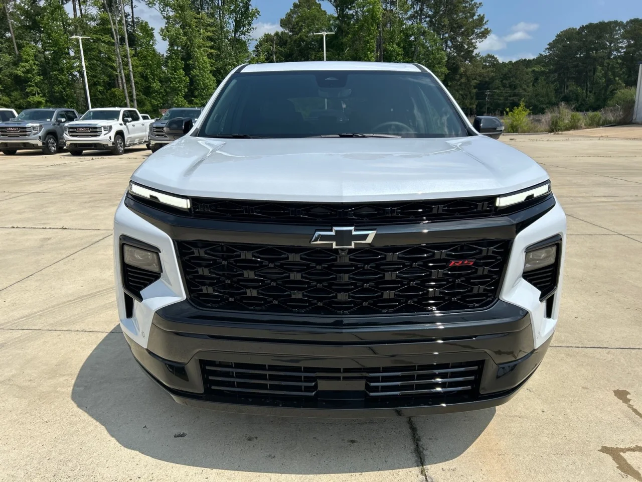 New 2026 Polar White Tricoat Chevrolet RS image 5