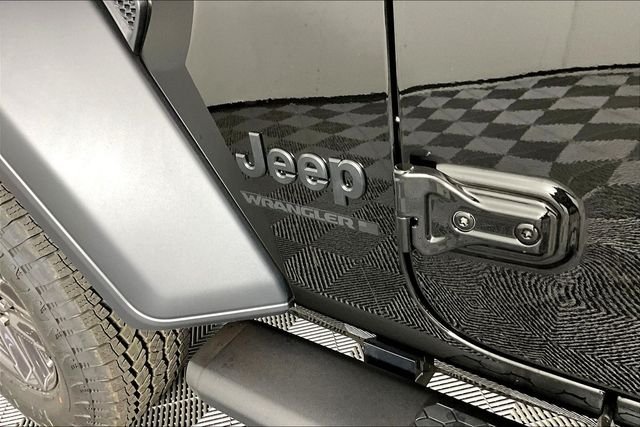 New 2026 Black Clear-Coat Exterior Paint Jeep Sport S image 10