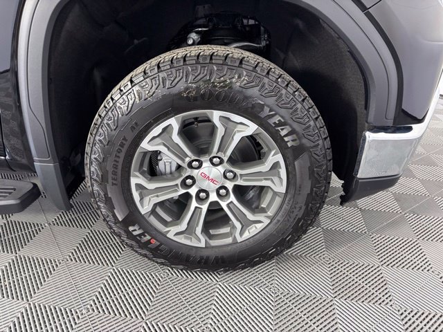 New 2026 Onyx Black GMC SLE image 41